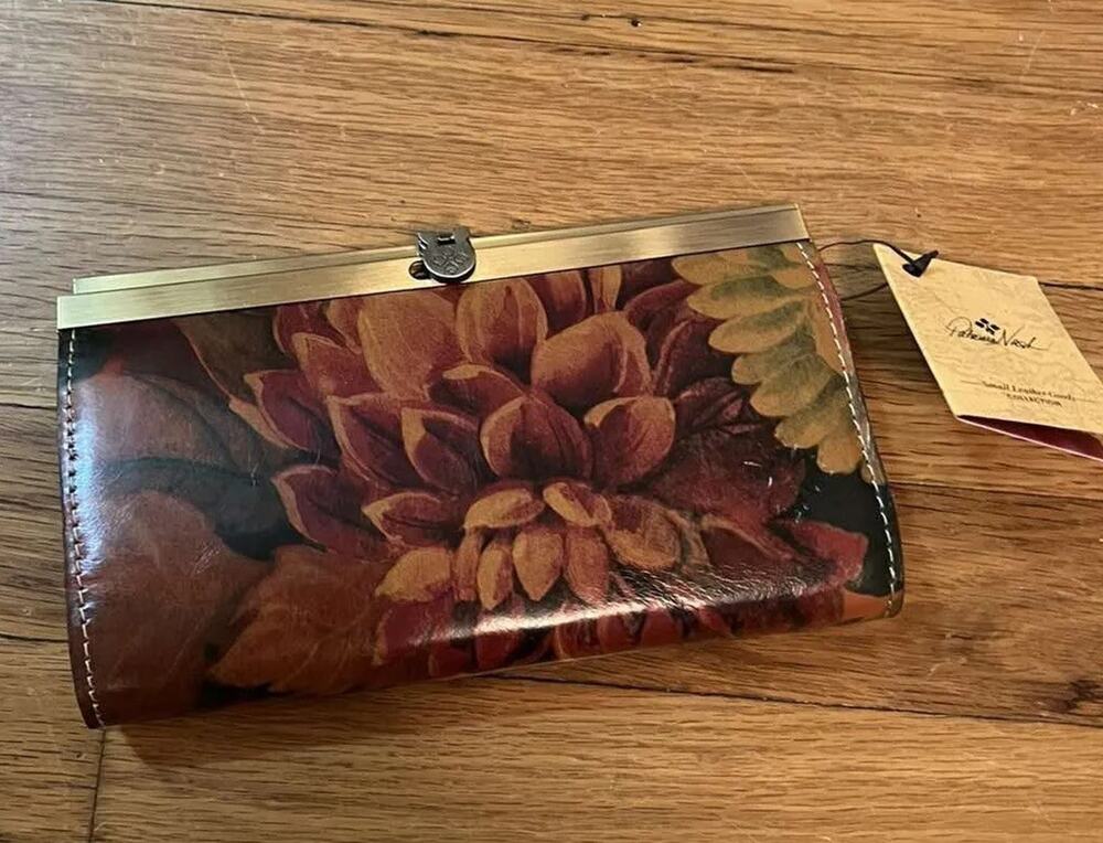 Patricia Nash Multicolor Floral Leather Frame Wallet B000603